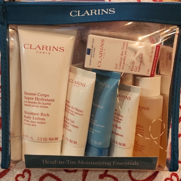 Clarins Luxury Skincare Travel Collection – Soft Glam Gift Set - Picture 3 of 4